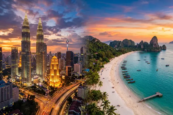 Classic Malaysia honeymoon hero image