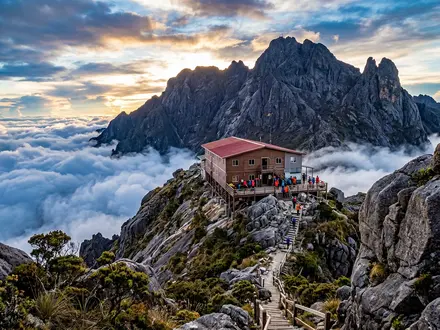 Laban Rata Rest House